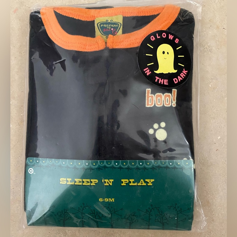 Halloween onesie glow in the dark BOO pj pajamas zip front new